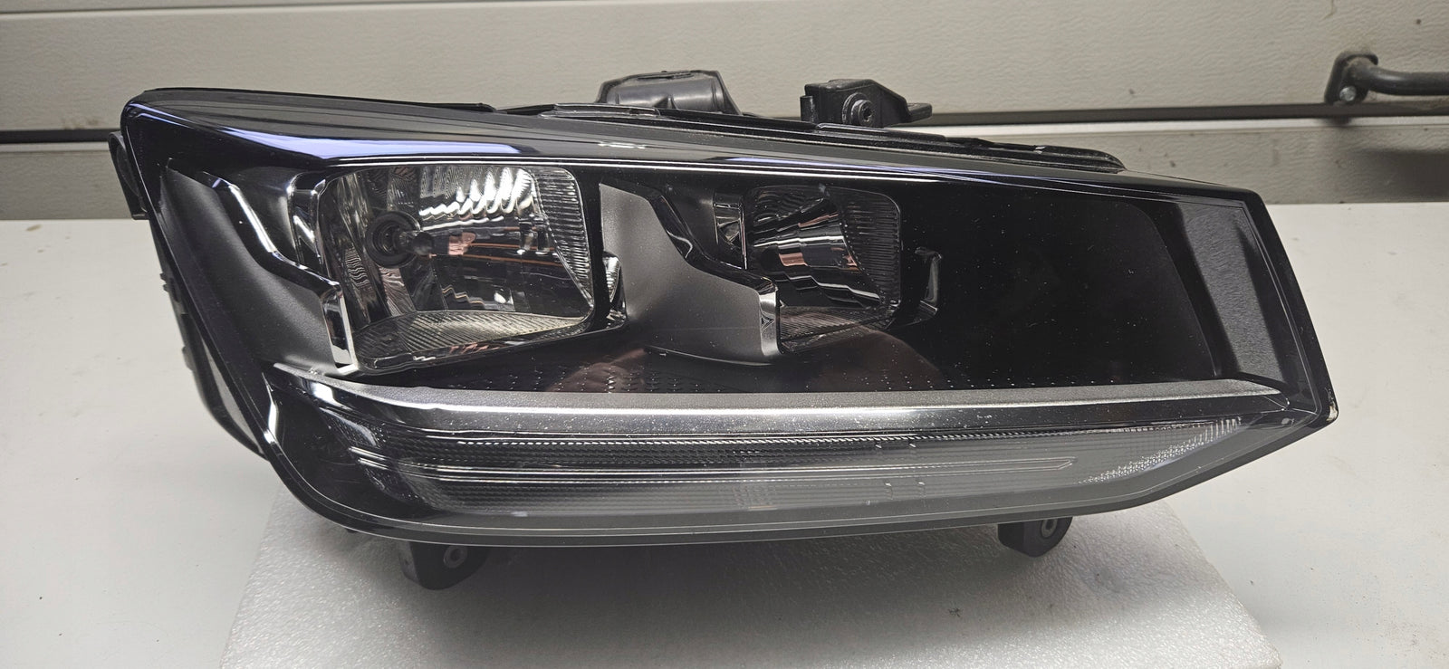 Pr reflektor AUDI Q2 81A941004 2020r IDEAŁ