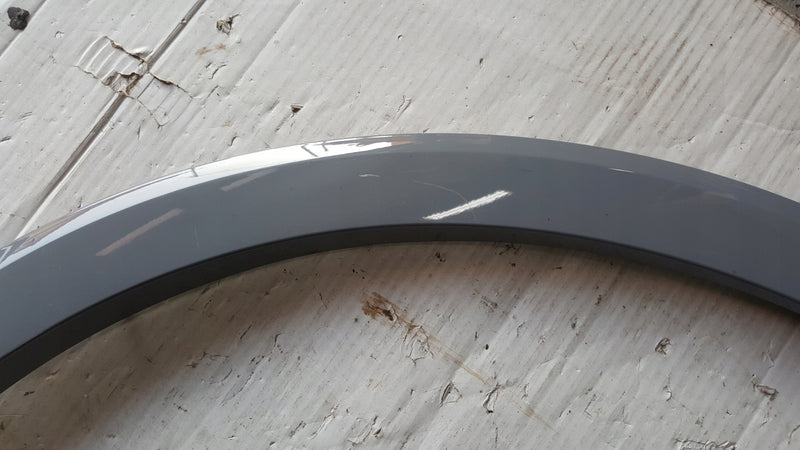 Listwa błotnika prawy przód AUDI Q4 e-tron 89A853718C demontaż