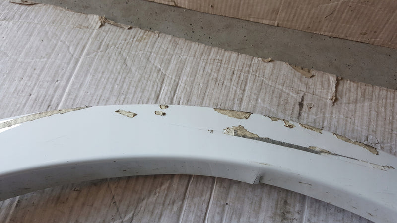 Listwa błotnika lewy przód FORD KUGA CV4J-S16D-239-ADW demontaż