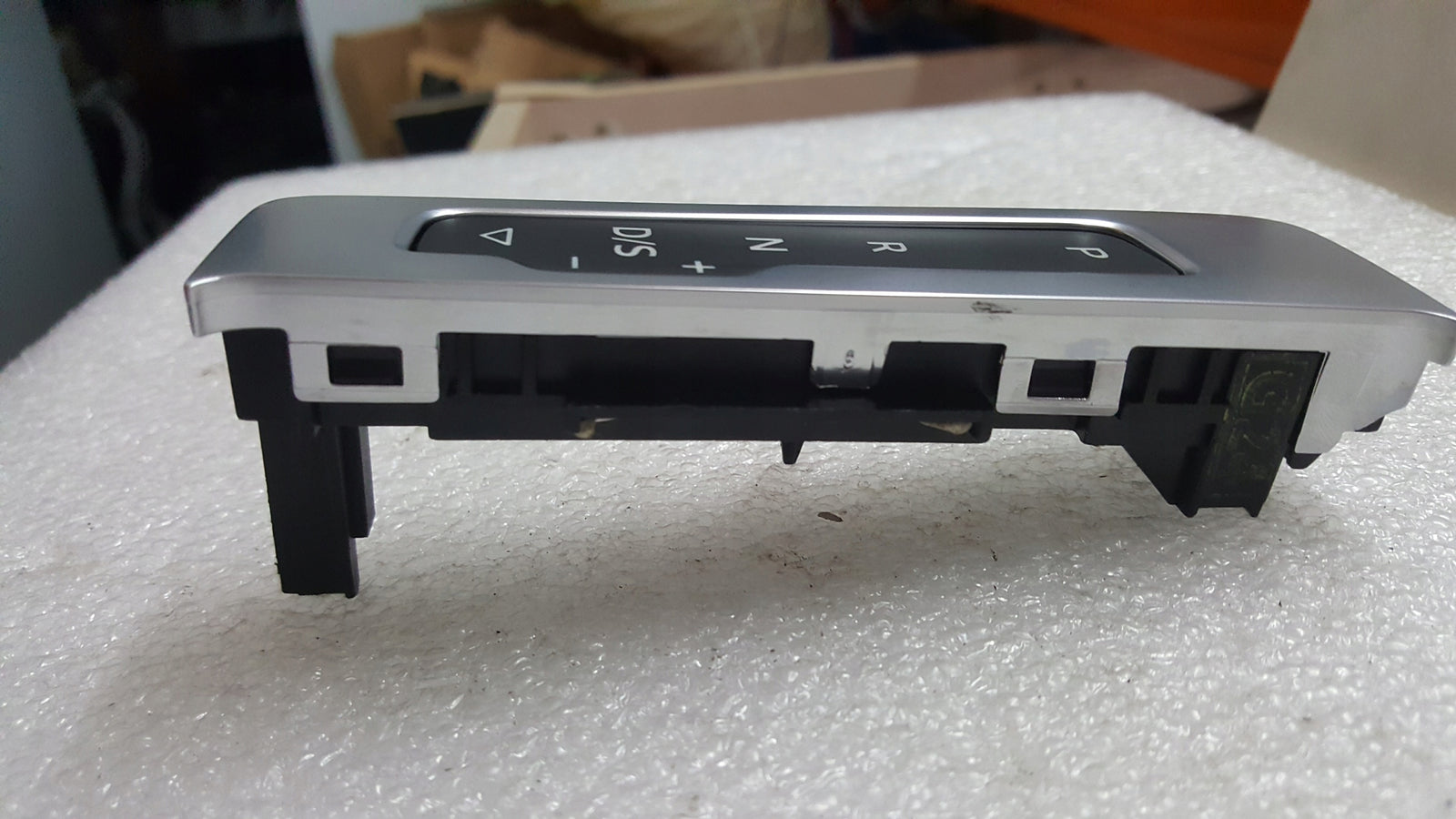 Panel wyświetlacz zmiany biegów AUDI A3 RS3 8V1713463A demontaż