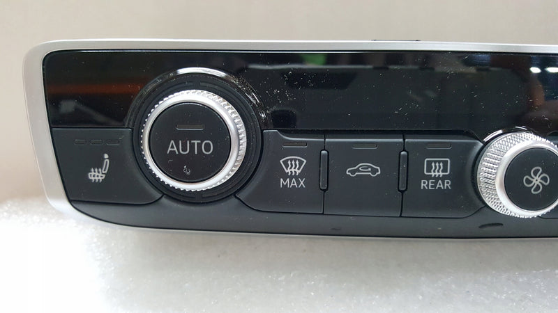 Panel klimatyzacji AUDI Q3 RSQ3 83A820043N demontaż