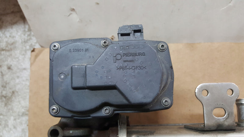 Zawór EGR chłodnica spalin VW 04L131512T demontaż