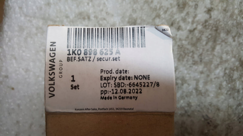 komplet korki śruby błotnika przód VW GOLF V 1K0898625A