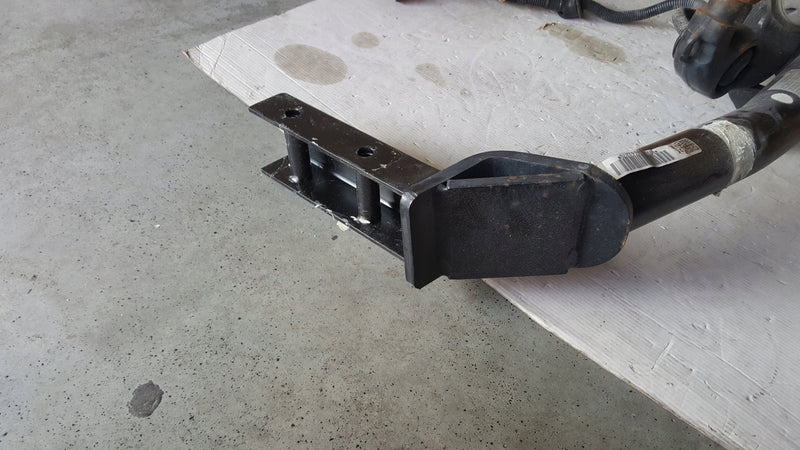 Hak holowniczy AUDI Q5 8R0800495E + wiązka 8R0971541C demontaż