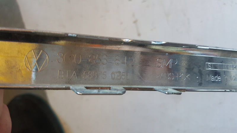 Listwa chrom zderzaka prawy tył VW PASSAT (B8) 3G0853842 demontaż