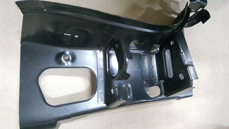 OKULAR WZMOCNIENIE LAMPY LEWY TYŁ VW TIGUAN II 5NA 5NA813331D ORYG