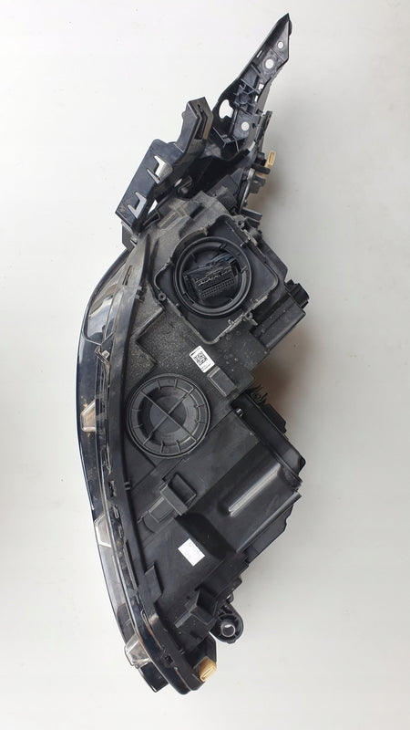 Le FUL LED Vw Golf 8 5H1941035 2020r IDEAŁ + ślizg