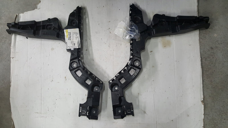 NOWE ślizgi zderzaka lewy + prawy tył VW GOLF 8 kombi 5H9807393F 5H9807394F