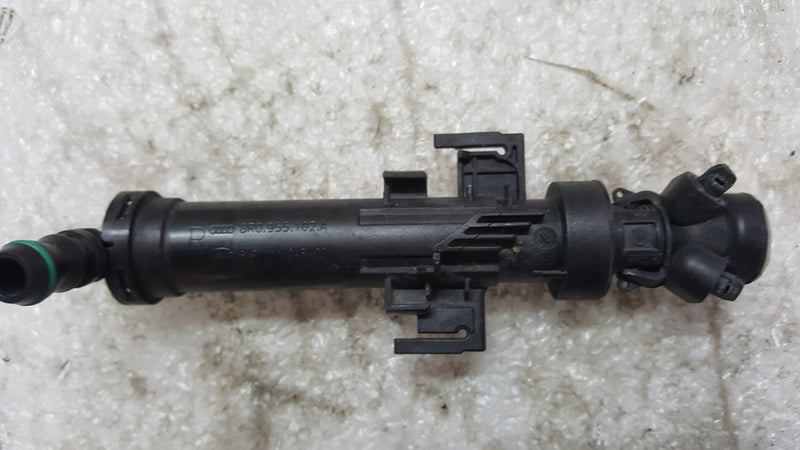 Prawy spryskiwacz reflektora AUDI Q5 8R0955102A