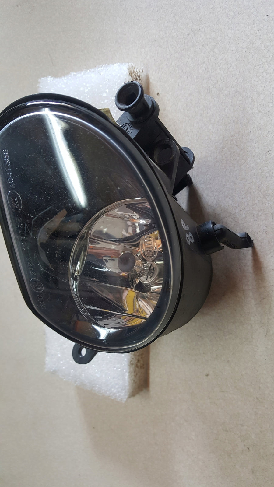 LAMPA PRZECIWMGIELNA PRAWA do AUDI Q7