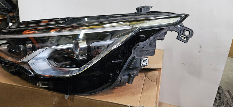 Le FUL LED IQ-LIGHT Vw Golf 8 5H1941035 2022r IDEAŁ demontaż