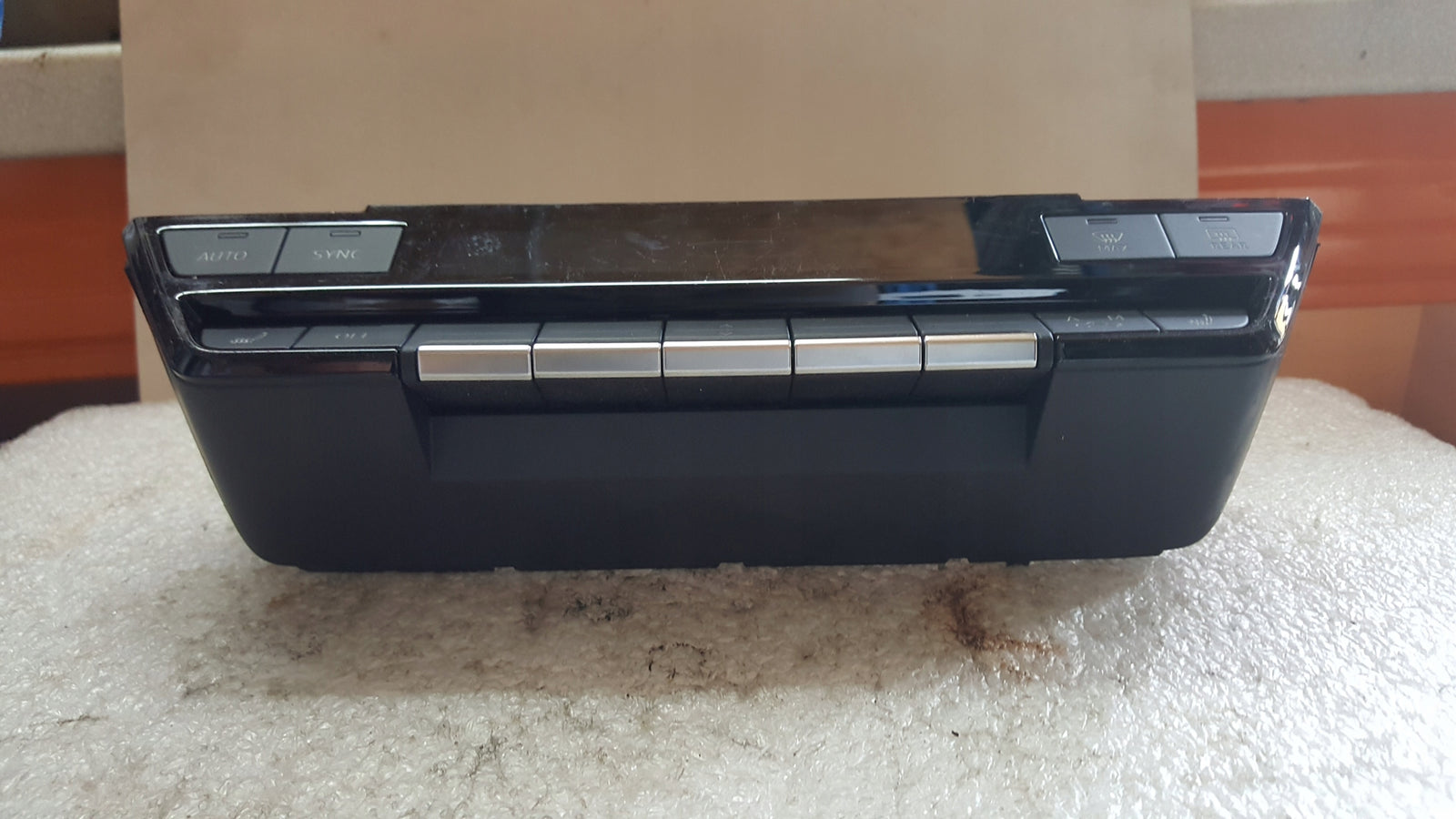 Panel klimatyzacji AUDI A3 8Y0820043A demontaż