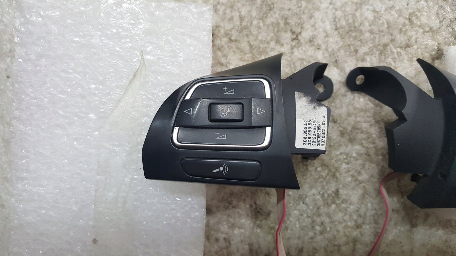 PRZEŁĄCZNIKI GUZIKI PRZYCISKI KIEROWNICY 3C8959537D 3C8959538G VW PASSAT CC