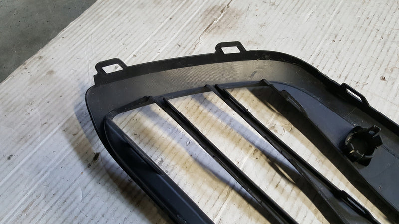Kratka zderzaka LE przód VW GOLF VIII 5H0853665J