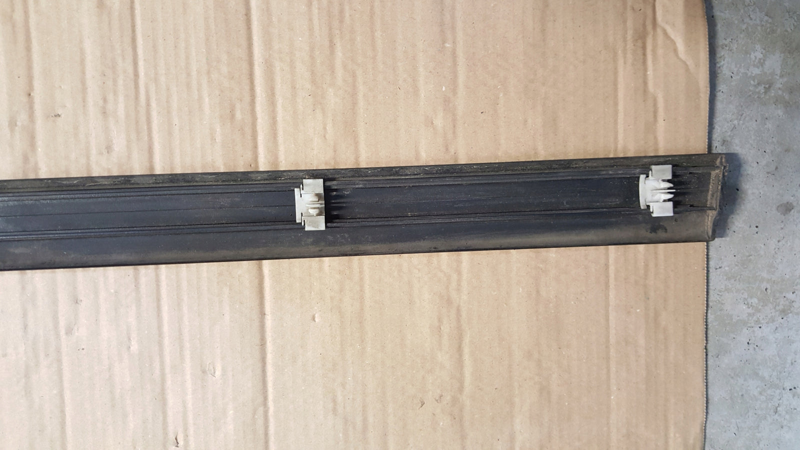 LISTWA DRZWI PRAWY PRZÓD BMW 3 E36 COMPACT 2264512A 511322513799