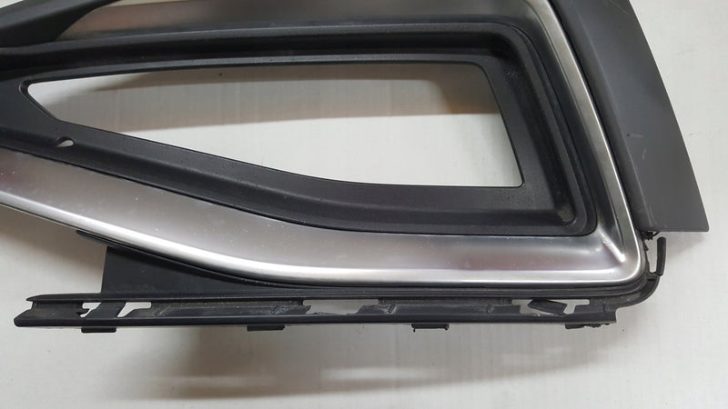 Kratka zderzaka przedniego lewa strona VW PASSAT B8 ALLTRACK 3G0853665P