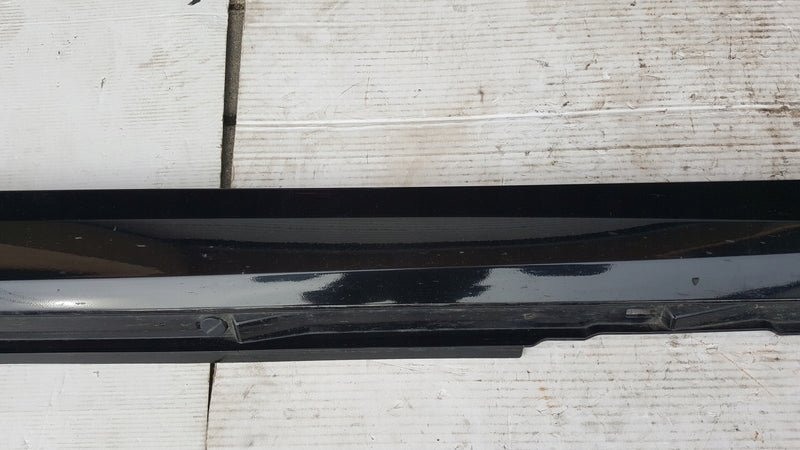 Listwa progowa prawa AUDI A6 C8 4K0853856 demontaż