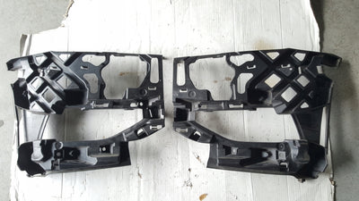 Ślizgi zderzaka przedniego VW GOLF VII 5G0807723F 5G0807724F demontaż