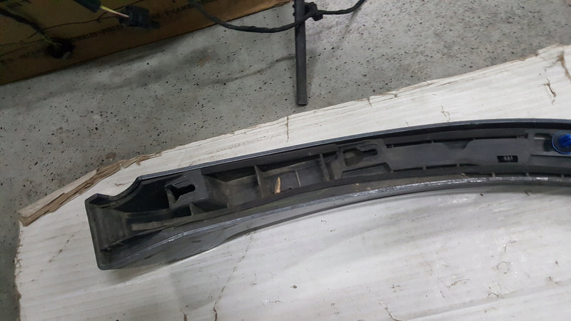 Listwa błotnika prawy tył AUDI Q5 80A853818B demontaż