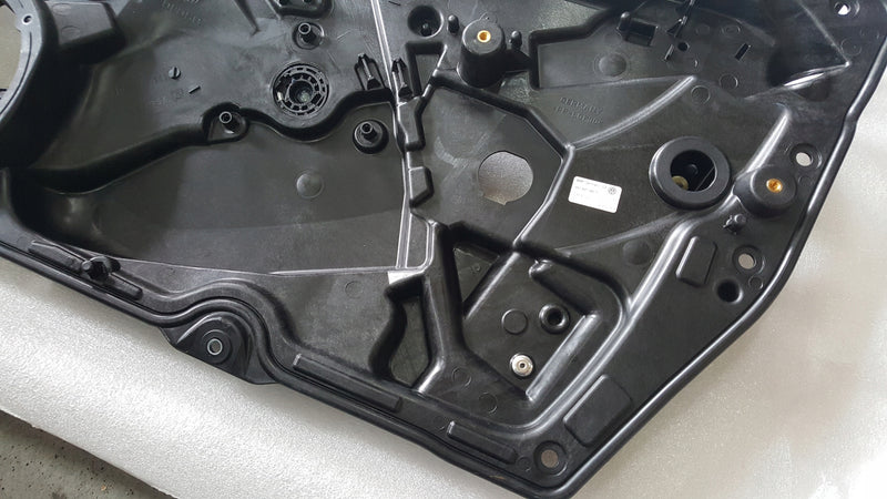 Podnośnik szyby prawy przód VW GOLF VI 5K0837462D