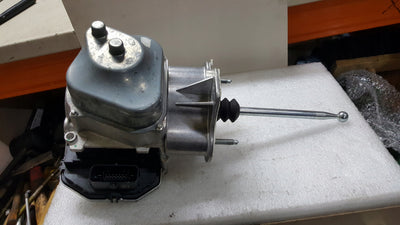 Pompa hamulcowa serwo VW SKODA SEAT AUDI 1EB614105S demontaż