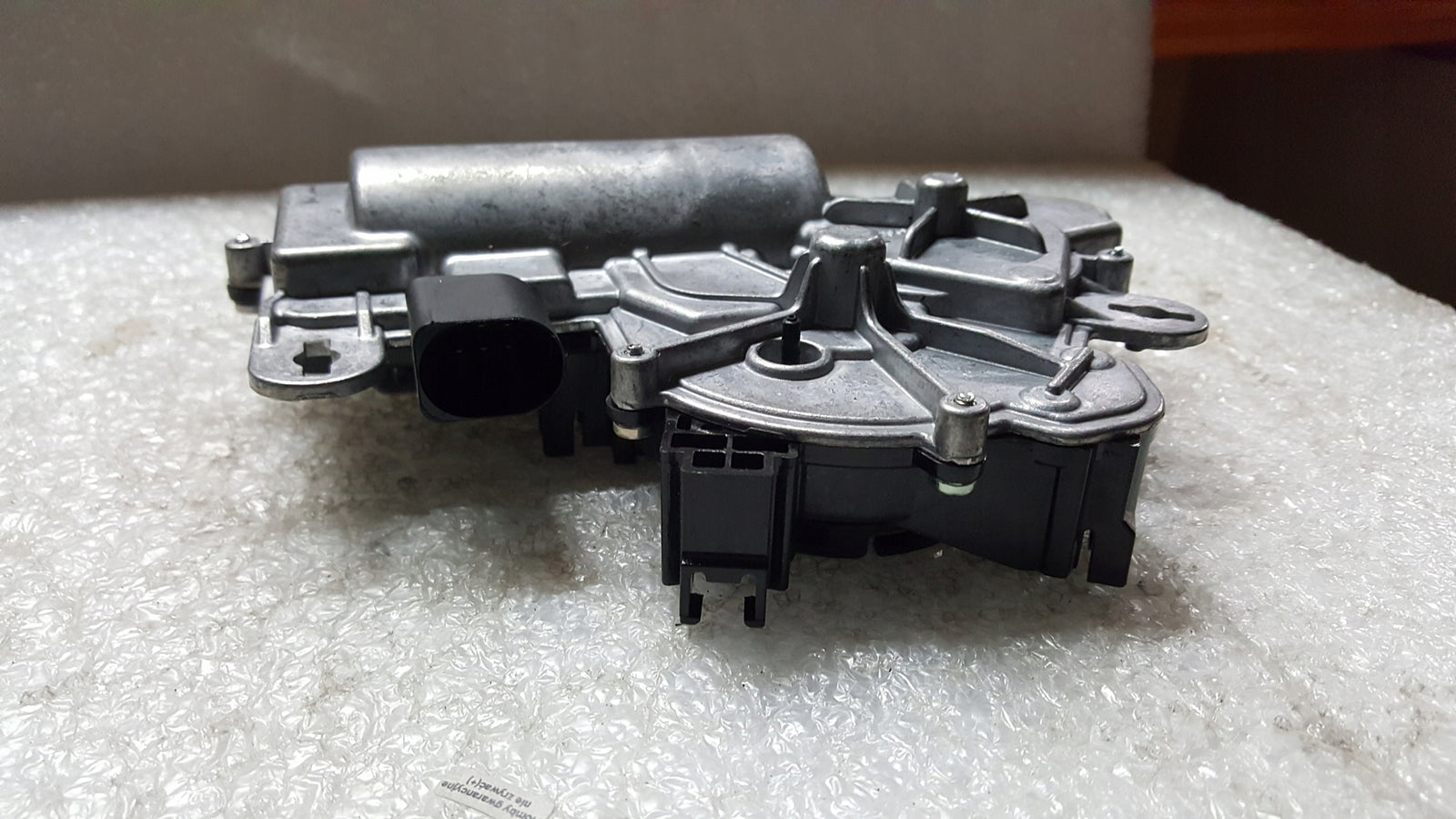 Dociąg klapy AUDI VW SEAT SKODA 5TA827887C demonta