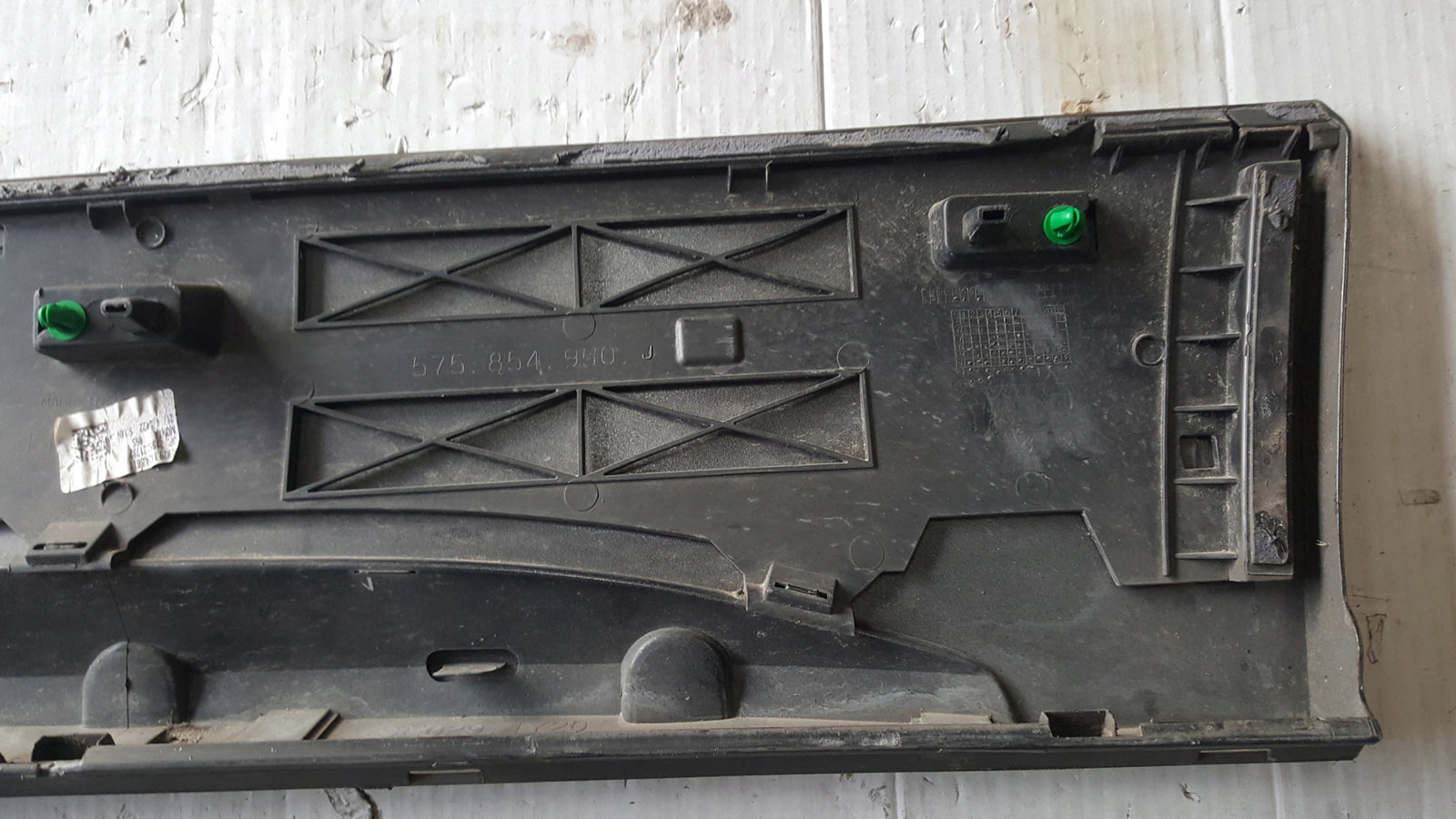 Listwa drzwi prawy tył SEAT ATECA 575854950J demontaż