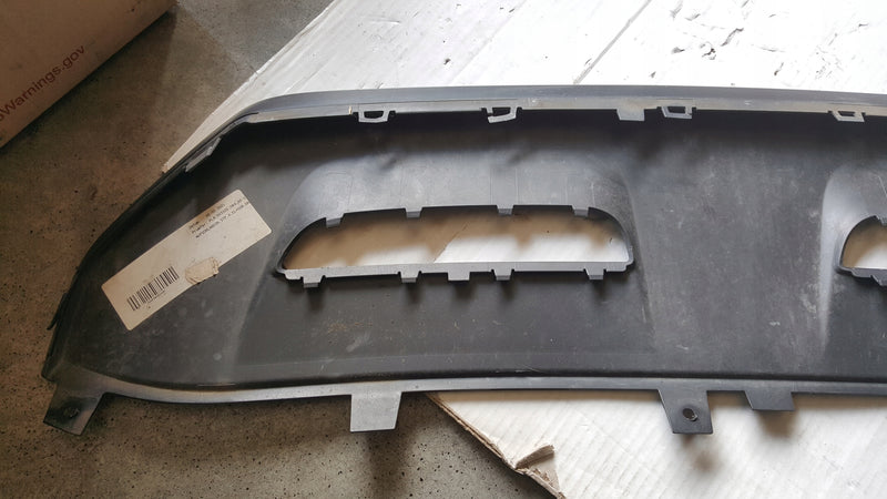 Dokładka spoiler zderzaka przód AUDI Q8 4M8807733A