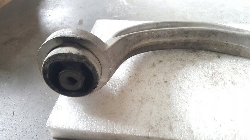 WAHACZ LEWY PRZÓD AUDI A4 B8 A5 8K0407695J