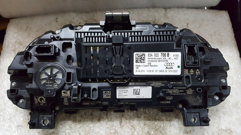 Licznik zegary virtual LCD AUDI Q3 83A920700B