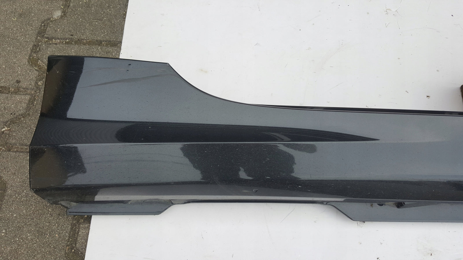 Listwa progowa prawa strona AUDI A6 (C8) S-LINE 4K0853856A demontaż