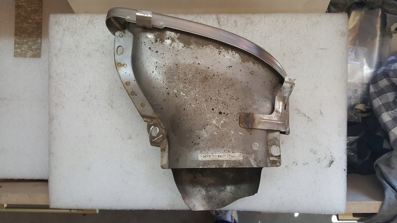 Końcówka wydechu lewa MERCEDES W212 A2124902727 demontaż