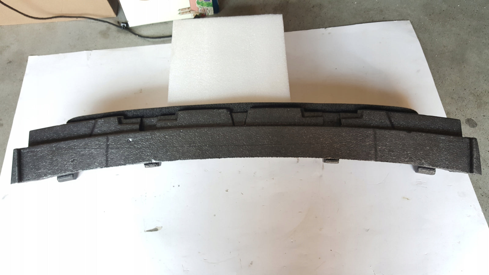 NOWY ORYGINALNY absorber zderzaka przedniego SKODA KAMIQ SCALA 658807248A