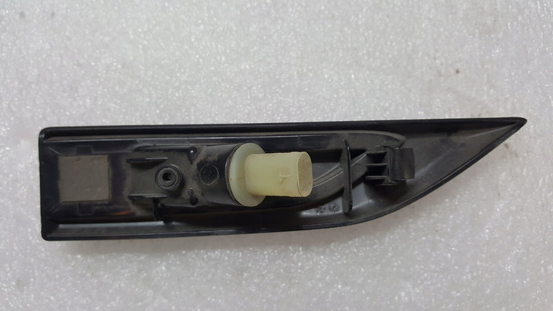 Kierunkowskaz błotnika lewy przód VW T6 7E0949101D demontaż
