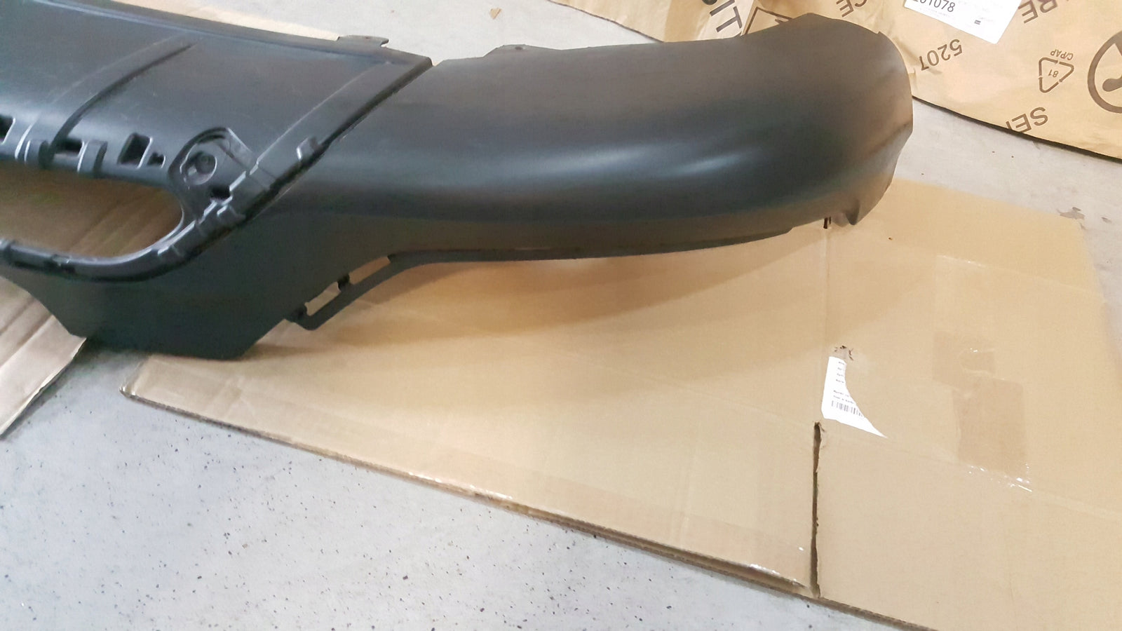 DOKŁADKA ZDERZAK PRZÓD AUDI Q3 8U LIFT OFFROAD 14-18 8U0807061D