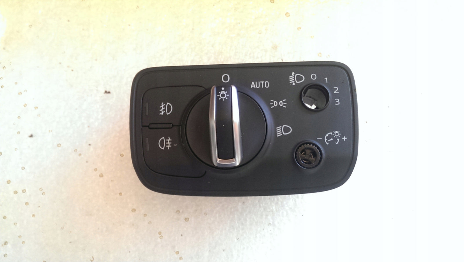 Przełącznik świateł Audi A3 8V0941531AJ ORYGINAŁ