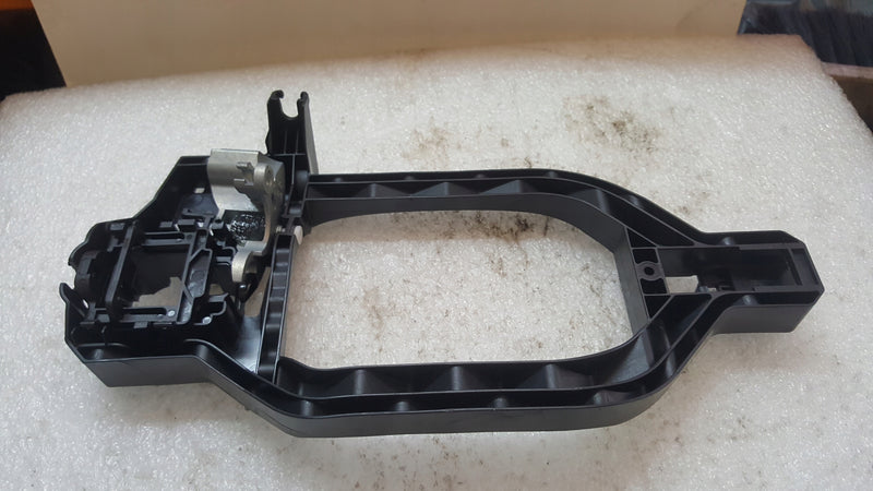 NOWE ORYGINALNE mocowanie klamki prawa strona VW CRAFTER 7C0837886C