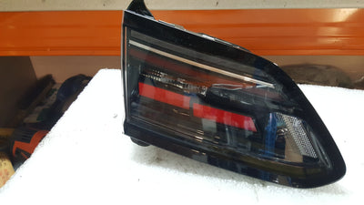 Lampa LED lewy tył VW ARTEON 3G8945307AF demontaż