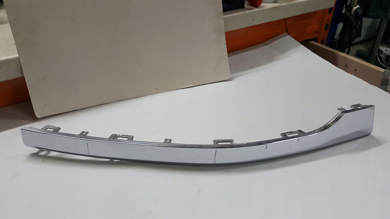 Listwa chrom zderzaka tylnego lewa strona VW TOUAREG 7P6853841 demontaż