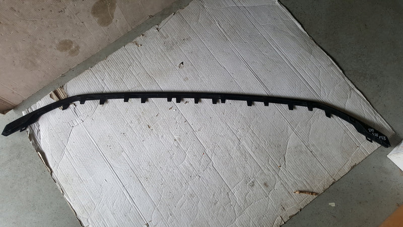 Listwa zderzaka przedniego AUDI Q3 83A853643 demontaż