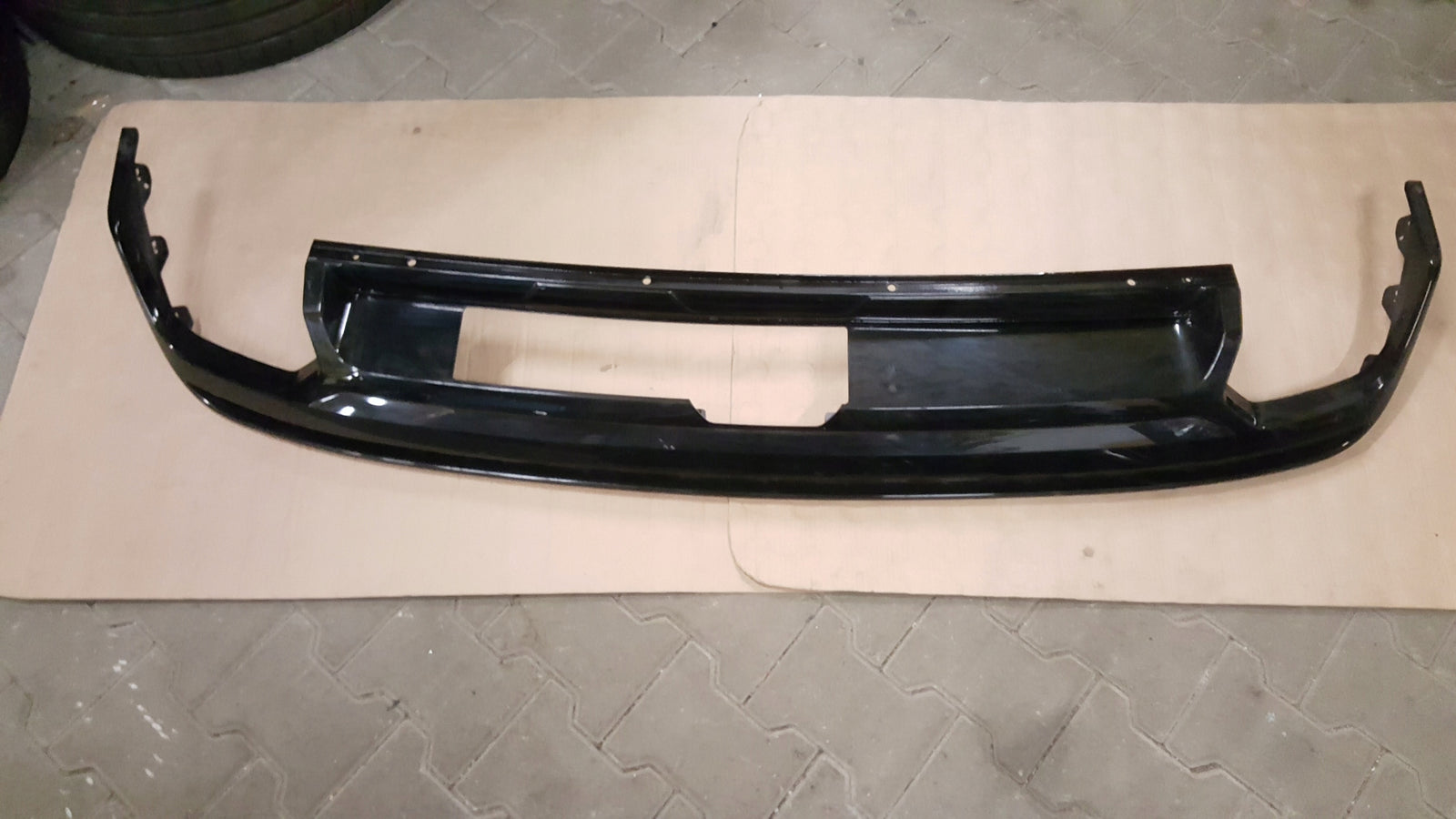 DYFUZOR DOKŁADKA HOKEY W ZDERZAK TYŁ VW VOLKSWAGEN TOUAREG 760 760807568E