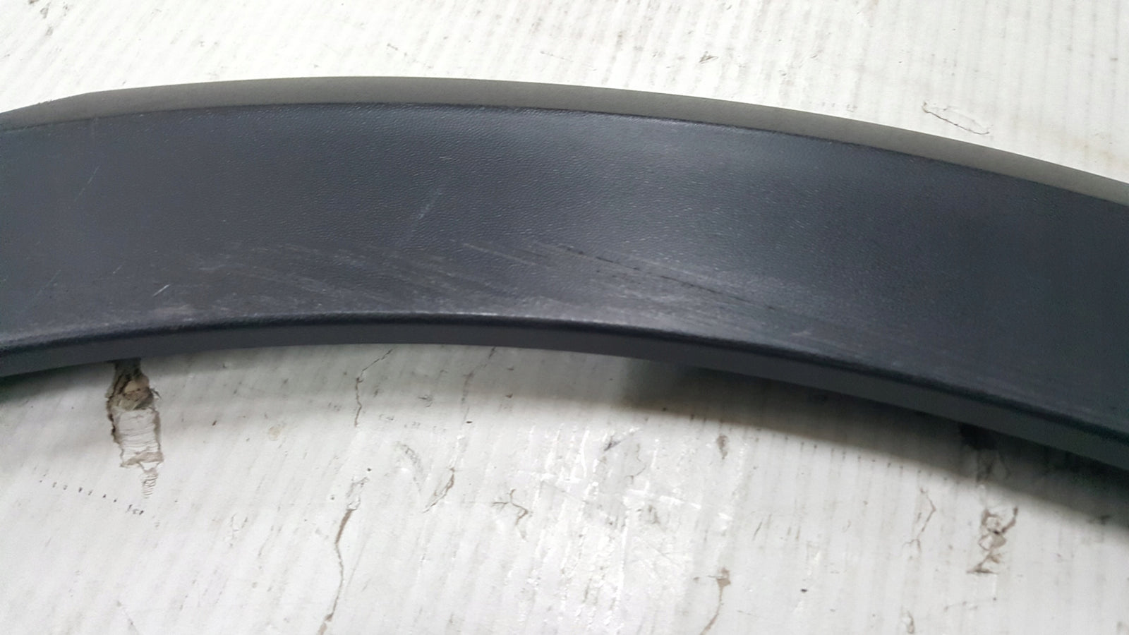 Listwa błotnika lewy tył VW TAIGO 2G7854817B demontaż
