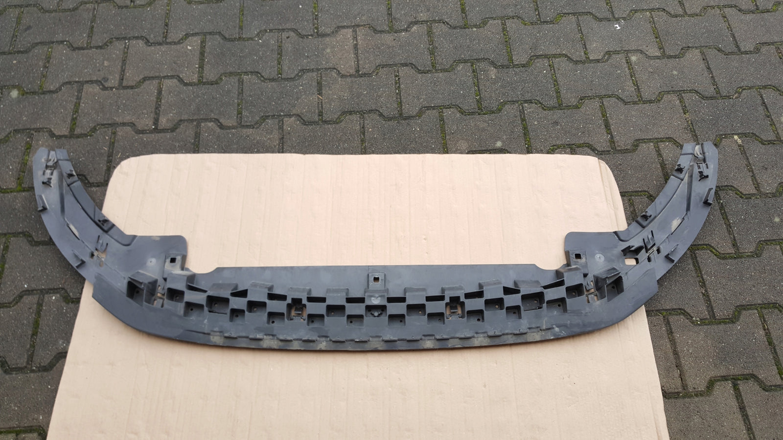 AUDI A3 8V 2012>- SPOILER PŁYTA OSŁONA POD ZDERZAK PRZÓD PRZEDNI 8V3807233B