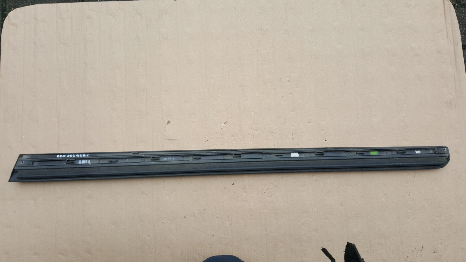AUDI A4 B7 SLINE LISTWA DRZWI DOLNA LEWY PRZÓD S-LINE 8E0853959C