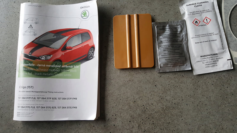 Folia dekoracyjna czarna SKODA CITIGO 1ST064317G