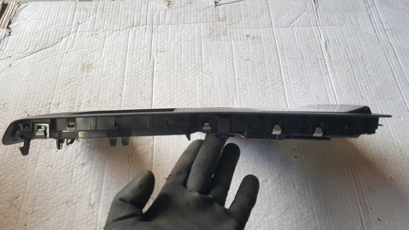 Lampka podsufitki kabinowa SKODA OCTAVIA IV 5E3959561H demontaż