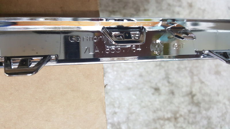 LISTWA CHROM ATRAPY GRILA LEWA VW T6 MULTIVAN 7LA853763
