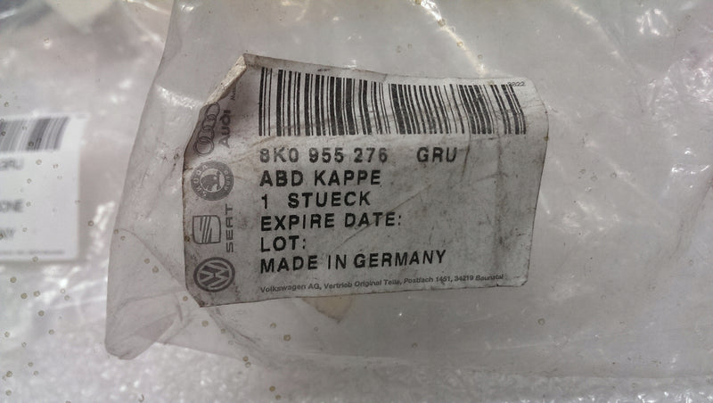 Zaślepki spryskiwaczy L+P AUDI A4 B8 8K0955275/276