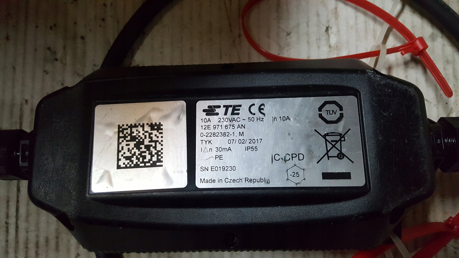 Ładowarka przewód VW AUDI 12E971675AN oryginał