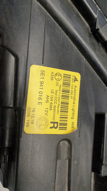 Pr ful led Skoda Octavia 3 LIFT 5E1941016E demonta